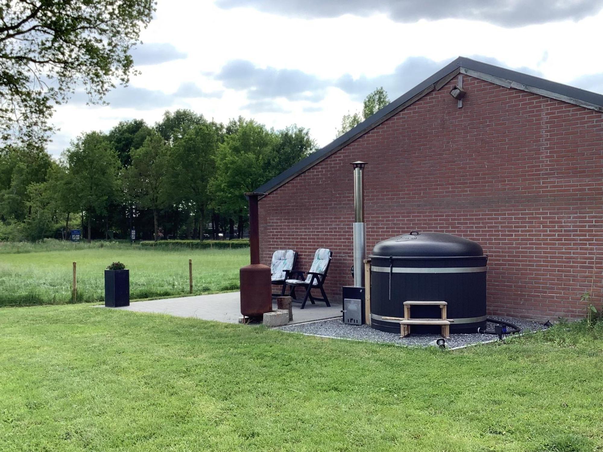 Gastenverblijf Dalem Met Hottub En Landelijk Villa Hapert Exterior photo